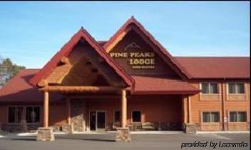 Pine Peaks Lodge And Suites Cross Lake Exterior foto